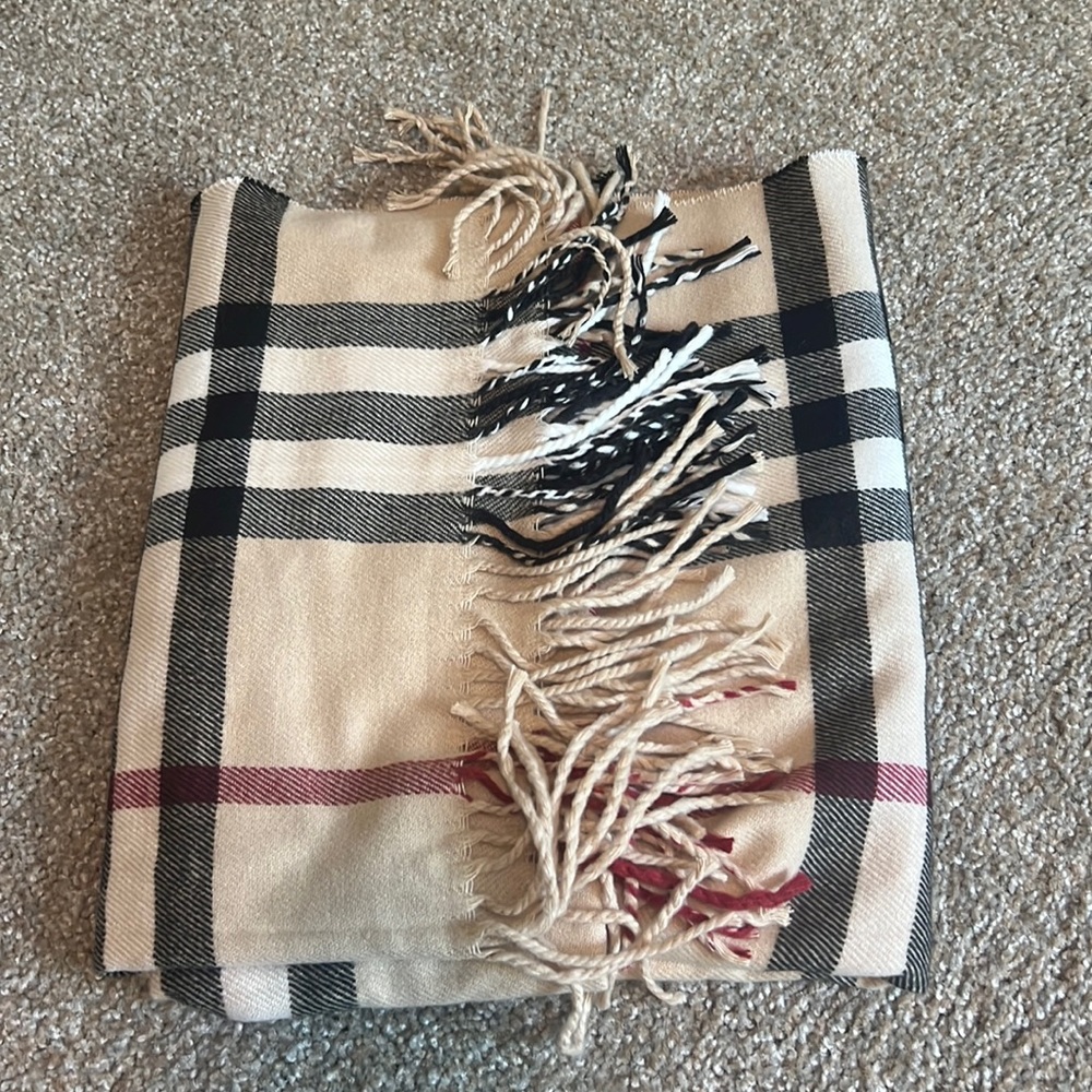Plaid scarf
